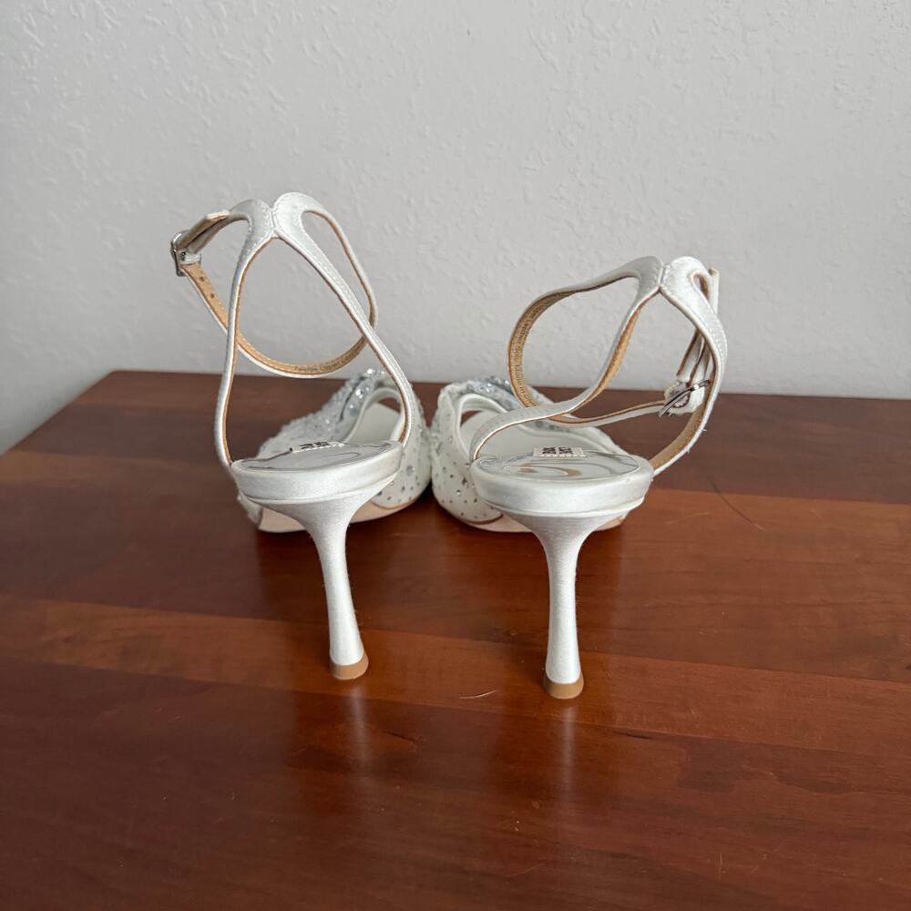 Badgley Mischka Cameryn Satin Peep Toe Stiletto Crystal Embellished Womens 7.5 - Picture 5 of 7